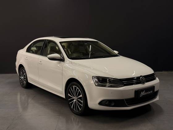VOLKSWAGEN JETTA 2.0 TSI HIGHLINE 200CV GASOLINA 4P TIPTRONIC VOLKSWAGEN JETTA 2.0 TSI HIGHLINE 200CV GASOLINA 4P TIPTRONIC